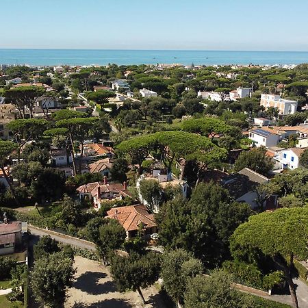 Exclusive Charming Villa - Free Parking 400 Mq Garden - Rome Airport - Roseto Villa Dream Fregenae Exteriér fotografie